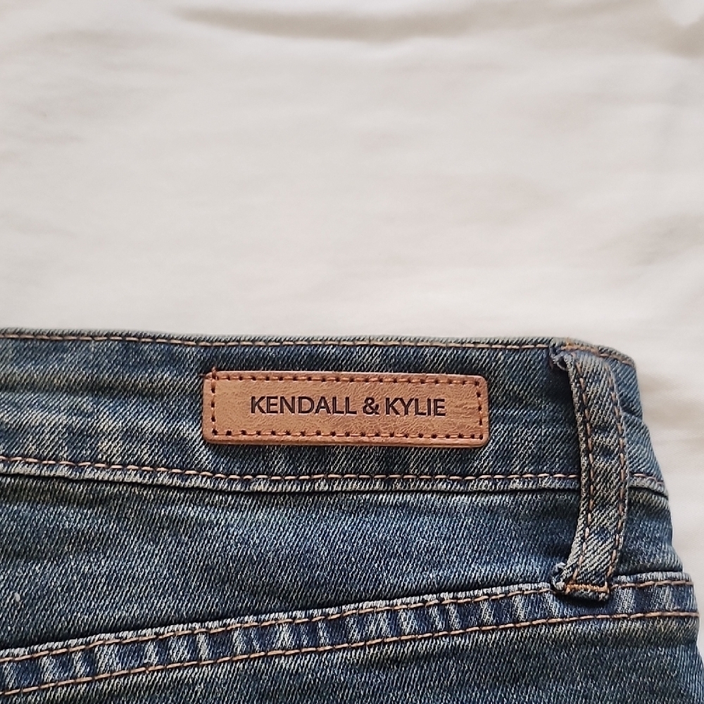 NWT Kendall & Kylie High Rise Flare Jeans Size 9/10 (Read Tag Notes) - Picture 6 of 16